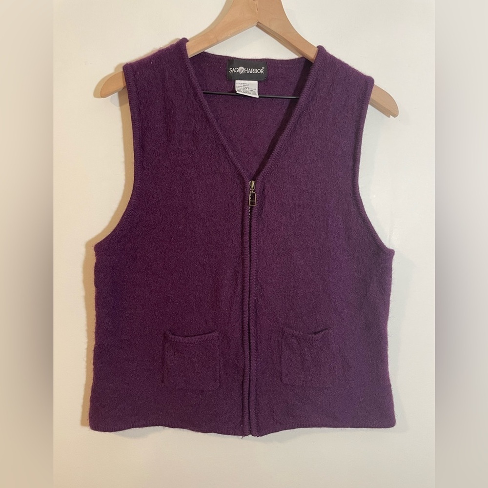 Vintage Sweater Vest Sz Large Jacket Boucle Purple Zip Front Pockets 100% Wool - Picture 1 of 8